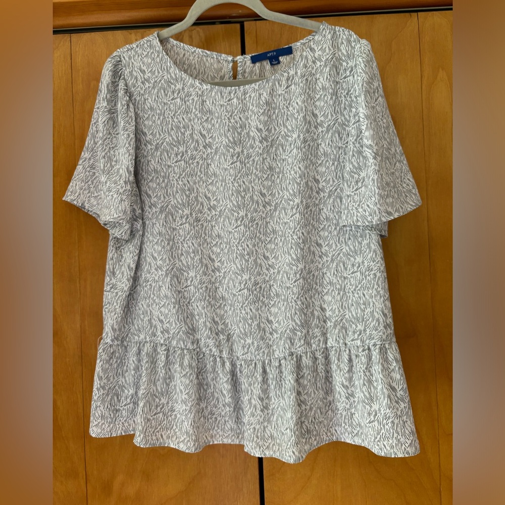 Short sleeve, black and white, peplum blouse